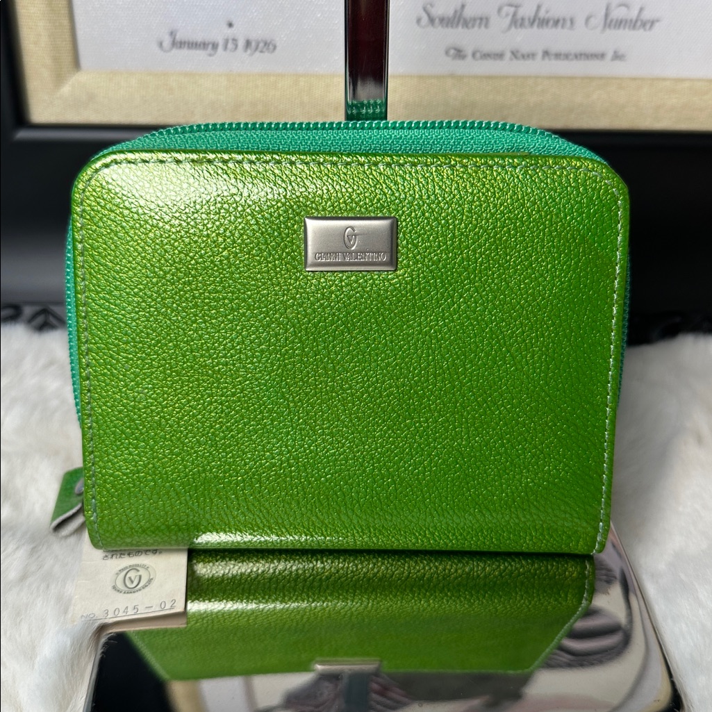 Gianni Valentino Vibrant Green Leather Wallet
